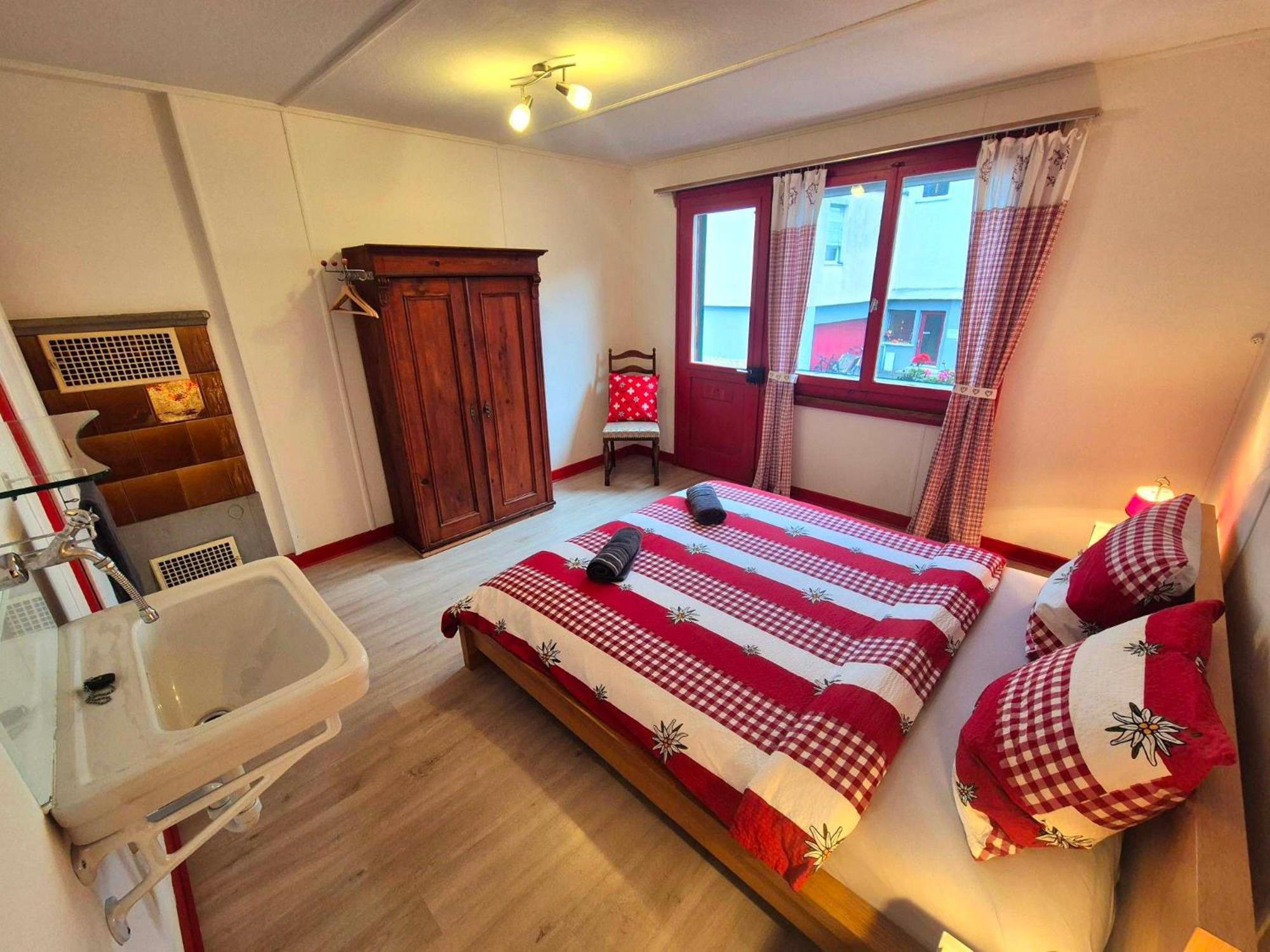 Casa Uno Heimeliges Mitten In